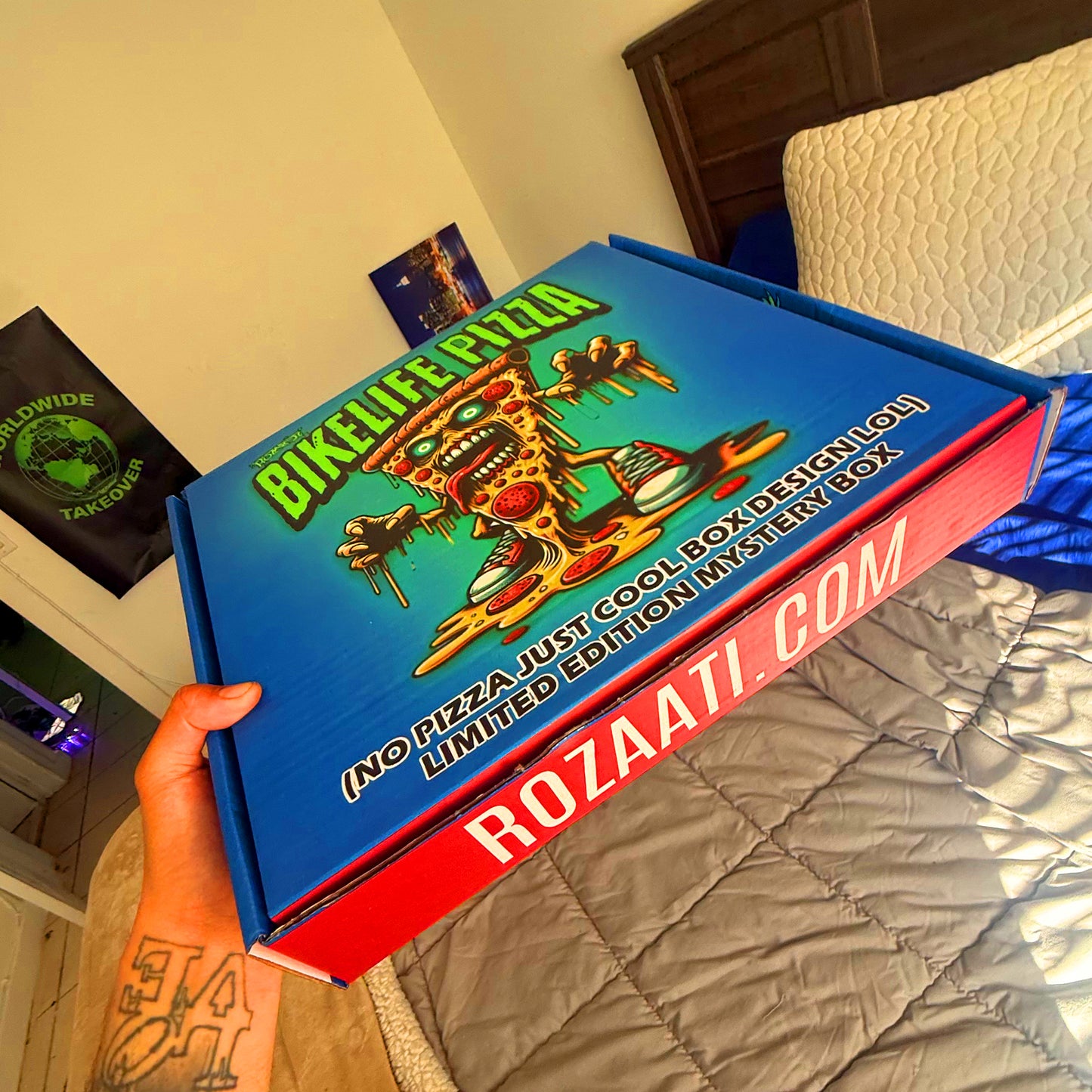 Rozaati MYSTERY BOX (BIKELIFE PIZZA LIMITED EDITION)